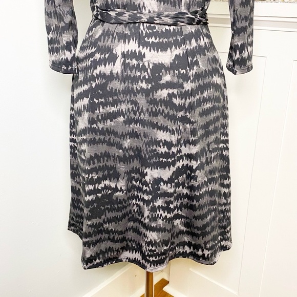 LuLaRoe Wrap Dress Black Gray Tie Dye Michelle Nwt - Picture 7 of 9